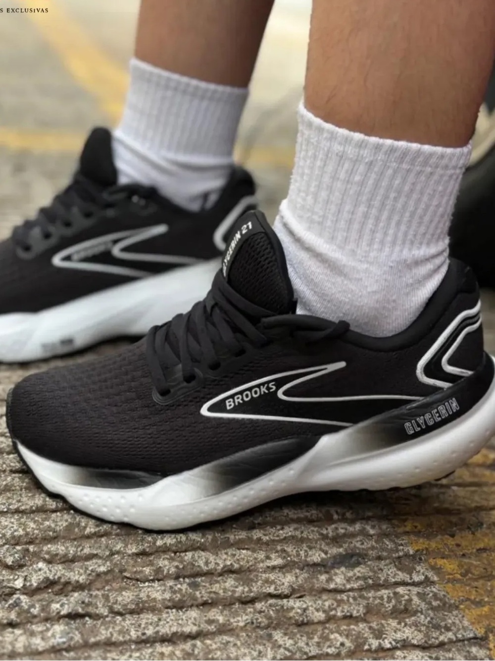 Brooks Glycerin 21 women 
size 9. 5 Black and White Men's Athletic Running Shoes